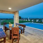 Villa Fa Exclusive