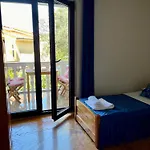Quaint 2 Bedroom Apartment