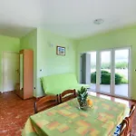 2 Bedroom Nice Apartment In Ugljan
