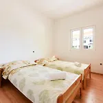 2 Bedroom Cozy Apartment In Ugljan