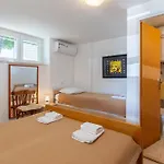 Tinka, Apartment No 1