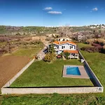 House Rose With Garden And Pool