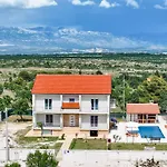 Villa Vera