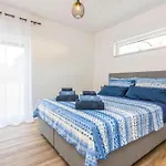 Luxury Villa With A Swimming Pool Vir - 23776