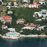 Apartments Maris
