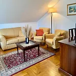 Villa Rava Hotel & Restaurant