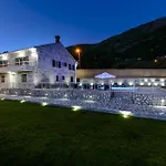 Countyside Retreat Six Bedroom Villa With Pool