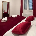 3 Bedroom Cozy Apartment In Slano