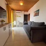 Apartments More - 600 M From Beach