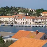 Apartments Dari