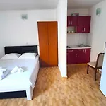 Ivan Apartment - Beachfront