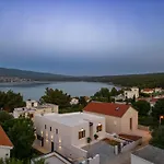 Beautiful Villa Leina With Heated Pool