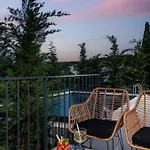 Beautiful Villa Leina With Heated Pool
