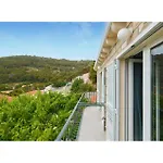Cozy Apartment In Saplunara With Kitchen