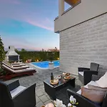 Villa Luminosa