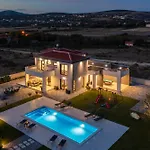 Villa Lacus In Vrana With Pool