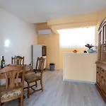 1 Bedroom Lovely Apartment In Ploce