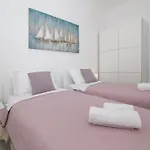 Apartments Isabora - Two-Bedroom Apartment With Terrace And Sea View Nea