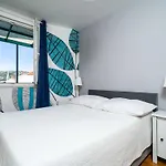 Apartment Radovan - One-Bedroom Apartment With Balcony And Sea View