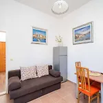 Apartments Senjo - One Bedroom Apartment With Balcony And Sea View 4 Adults Apartman 3
