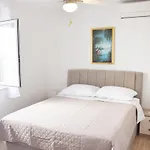 Apartments Vulicevic - Apartment Vulicevic A1 Free Private Parking