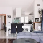 Accommodation Triton