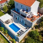 Kate'S Perfect Family Villa In Elaphiti