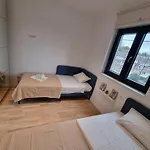 Apartment Dora With Private Parking