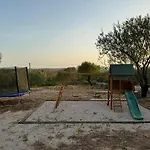 Relax And Unwind: Family-Friendly House Near Zadar In Zagrad