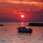 Apartments Mandre Near Sea
