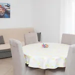 Apartment Lucy