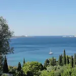Appartement In Mlini Mit Garten Und Nah Am Strand