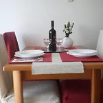 Ruhiges Appartement Mit Terrasse In Strandnaehe