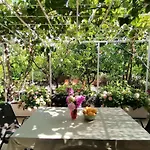 Ferienhaus Karmen Auf Zwei Ebenen Mit Garten