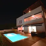 Ferienwohnung Mit Gemeinschaftspool Und Garten