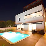 Ferienwohnung Mit Grill Und Gemeinschaftspool