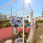 Sunny Charming Apartment