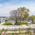 Studio And 2 Rooms Zadar City Walls