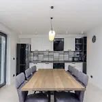 Azure Heaven Apartment W Heated Pool