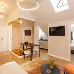 Old Town L Apartment