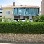 Grosse Ferienwohnung In Pag Mit Privater Terrasse