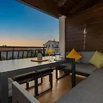 Xxl Seaview Apartment