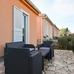 Ferienhaus Mit Terrassen Am Wald
