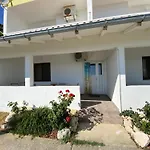 Wohnung Fuer 5 Personen Mit Pool