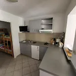 Wohnung Fuer 2 Erwachsene Und 2 Kinder