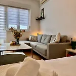 Cozy Studio With Sunny Terrace