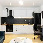 Apartment Central - 5 Min With Bus To Old Town