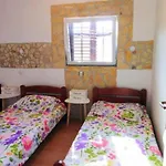 Apartman 2, Savar, Dugi Otok