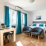 California Apartments 1