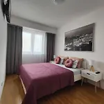 Musulin Apartment With Balcony And Garage